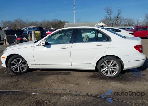 2013 Mercedes-Benz C 300 Luxury 4Matic from USA, damaged, VIN WDDGF8AB7DA786221